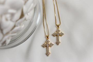Gold Cross Necklace Gold Dainty Religious Cross Unisex Women Men Kids Necklace Stainless Steel Chain Pray Rosary Pendant Gift, WATERPROOF